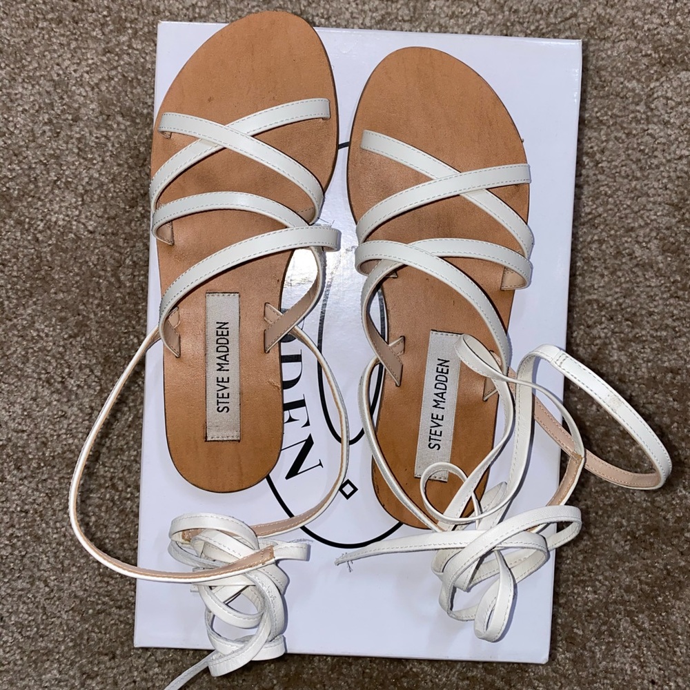 Steve Madden white lace up flat sandal women sz5.5